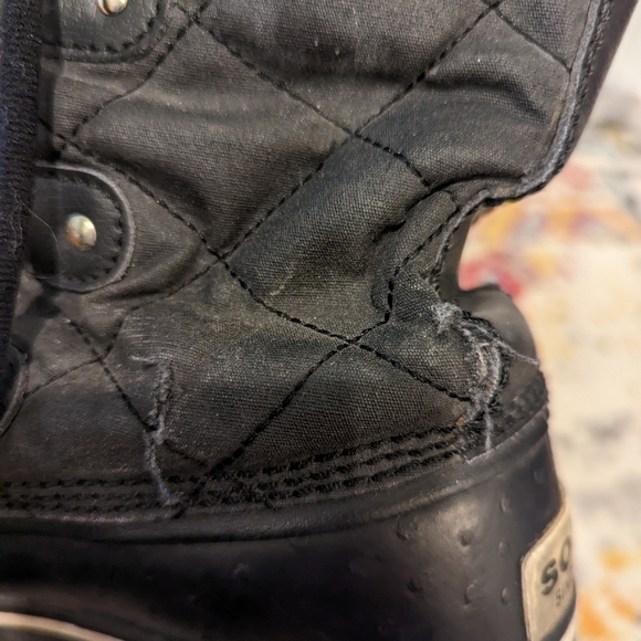Sorel black lace up boots, size 10 - Picture 3 of 6